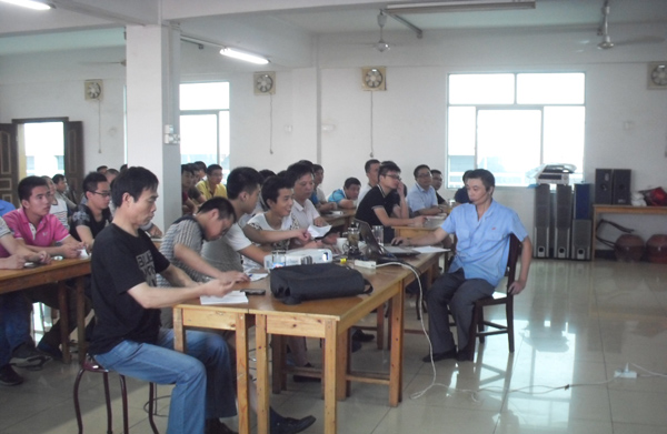 У BAILIAN Compressor есть сотрудники по изучению теории компрессорных технологий 2